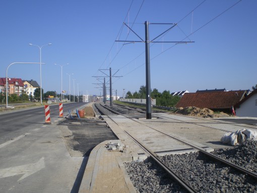 Budowa linii tramwajowej przy ulicy Płoskiego (15 sierpnia 2015)
