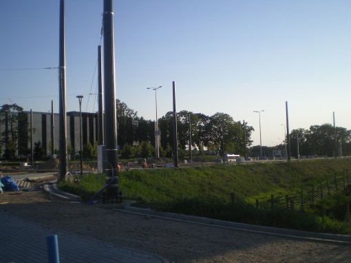 Budowa linii tramwajowej na skrzyżowaniu alei Sikorskiego z ulicami Tuwima i Synów Pułku (15 sierpnia 2015)