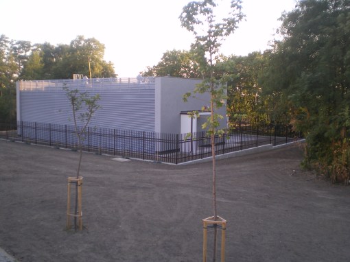 Podstacja trakcyjna przy ulicy Obiegowej (15 sierpnia 2015)