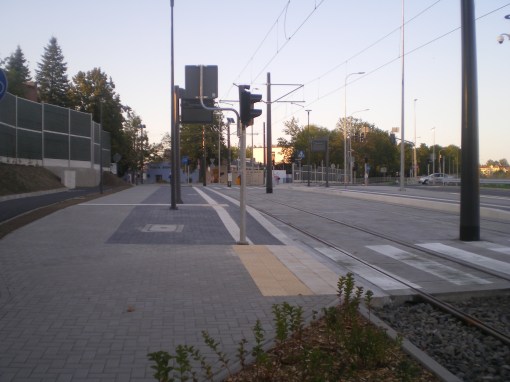 Budowa linii tramwajowej przy ulicy Obiegowej (15 sierpnia 2015) - przystanek Szpital Wojewódzki