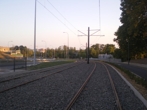 Budowa linii tramwajowej przy ulicy Obiegowej (15 sierpnia 2015)