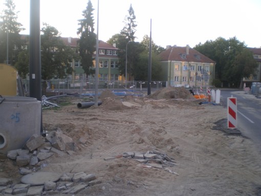 Budowa linii tramwajowej na skrzyżowaniu ulic Kościuszki i Żołnierskiej (15 sierpnia 2015)