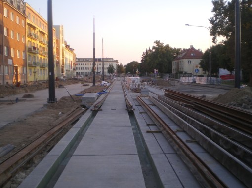 Budowa linii tramwajowej w ulicy Kościuszki (15 sierpnia 2015) - przystanek Plac Wakara