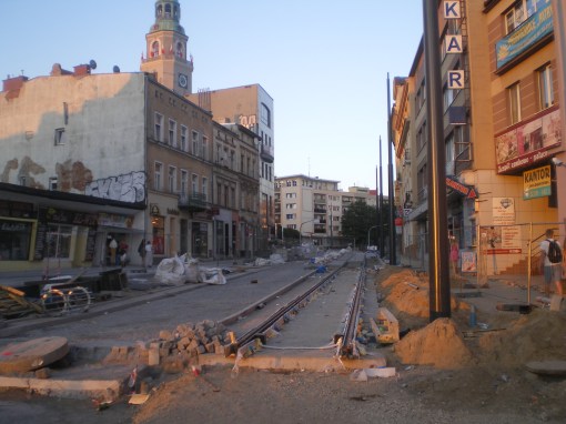 Budowa linii tramwajowej w ulicy 11 Listopada (15 sierpnia 2015)