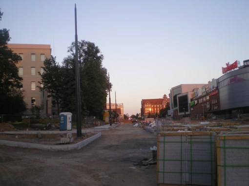 Budowa linii tramwajowej w alei Piłsudskiego (15 sierpnia 2015)