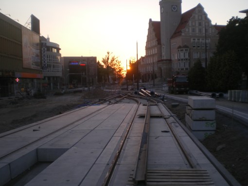 Budowa linii tramwajowej w alei Piłsudskiego (15 sierpnia 2015)