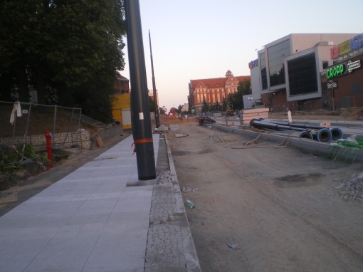 Budowa linii tramwajowej w alei Piłsudskiego (15 sierpnia 2015)