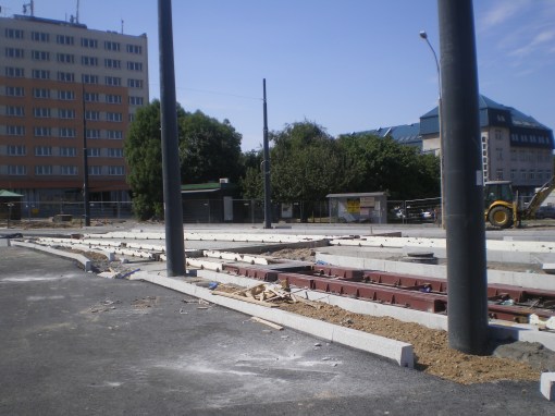 Budowa linii tramwajowej na placu Konstytucji 3 Maja (16 sierpnia 2015)