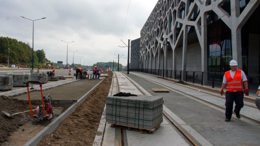 Budowa linii tramwajowej przy alei Sikorskiego (16 września 2015)