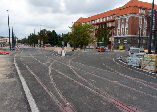 Budowa linii tramwajowej na skrzyżowaniu ulicy Kościuszki i alei Piłsudskiego (20 września 2015)