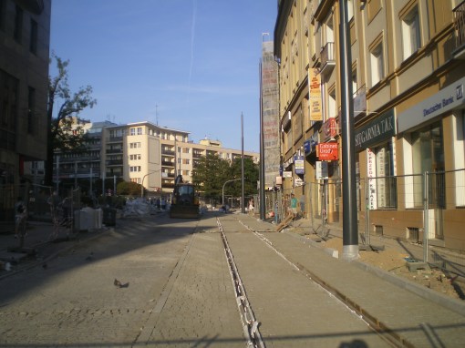 Budowa linii tramwajowej w ulicy 11 Listopada (31 sierpnia 2015)