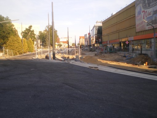 Budowa linii tramwajowej w alei Piłsudskiego (31 sierpnia 2015)