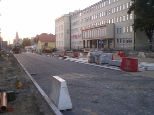 Budowa linii tramwajowej w alei Piłsudskiego (31 sierpnia 2015)