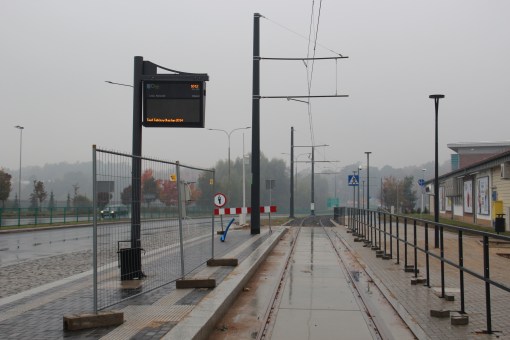 Budowa linii tramwajowej przy ulicy Tuwima (18 października 2015) - przystanek Uniwersytet-Pływalnia