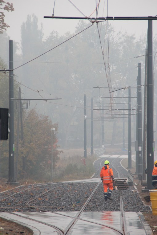 Budowa linii tramwajowej przy ulicy Tuwima (18 października 2015) - mijanka przy skrzyżowaniu z ulicą Iwaszkiewicza