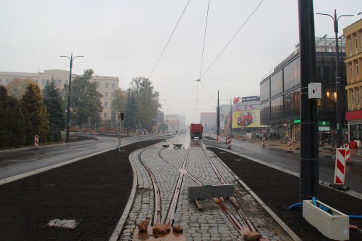 Budowa linii tramwajowej w alei Piłsudskiego (18 października 2015)