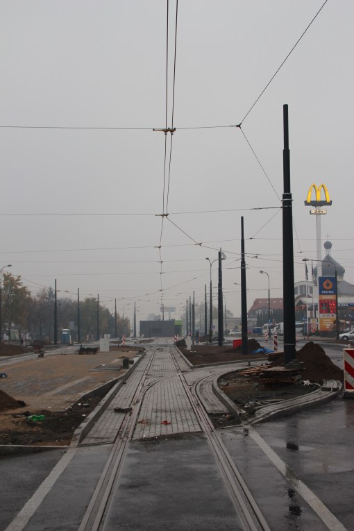 Budowa linii tramwajowej na placu Konstytucji 3 Maja (18 października 2015) - przystanek końcowy Dworzec Główny