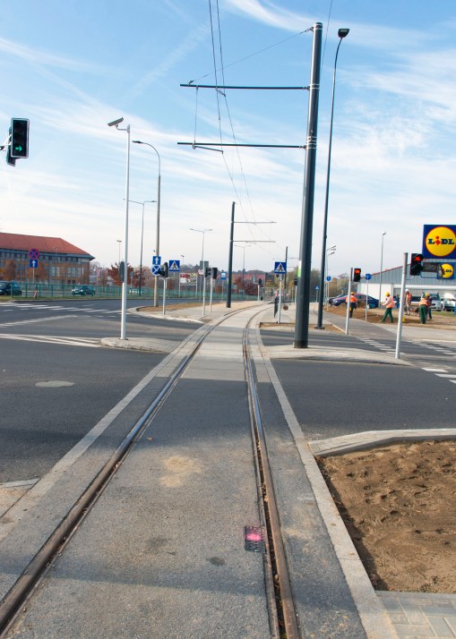 Linia tramwajowa przy ulicy Tuwima (31 października 2015) - skrzyżowanie z ulicą Iwaszkiewicza