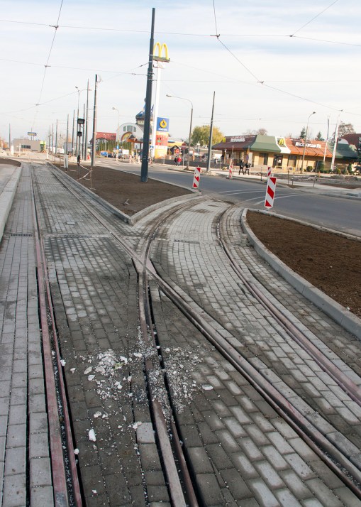 Linia tramwajowa na placu Konstytucji 3 Maja (31 października 2015) - zjazd na tor techniczny do zajezdni