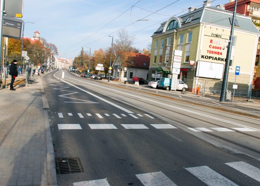 Linia tramwajowa w ulicy Kościuszki (31 października 2015) - przystanek wiedeński Filharmonia