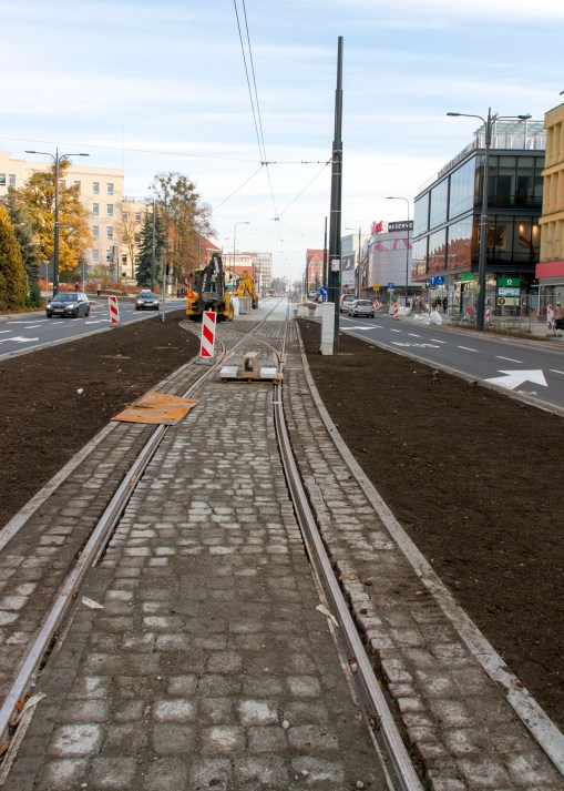 Linia tramwajowa w alei Piłsudskiego (31 października 2015)