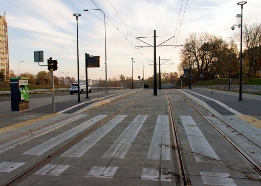Linia tramwajowa przy ulicy Obiegowej (31 października 2015) - przystanek Szpital Wojewódzki