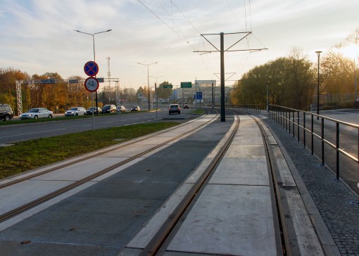 Linia tramwajowa przy alei Sikorskiego (31 października 2015)