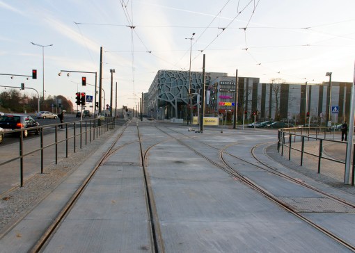 Linia tramwajowa przy alei Sikorskiego (31 października 2015) - skrzyżowanie z ulicą Tuwima