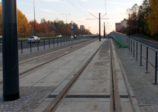 Linia tramwajowa przy alei Sikorskiego (31 października 2015)