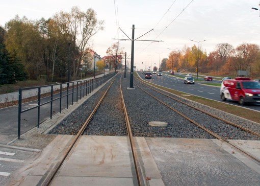 Linia tramwajowa przy alei Sikorskiego (31 października 2015)