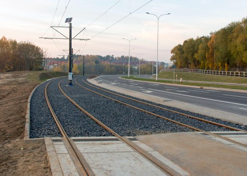 Linia tramwajowa przy ulicy Płoskiego (31 października 2015)