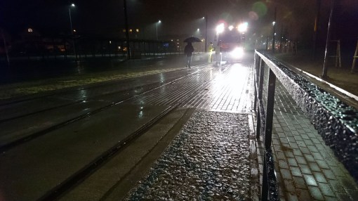 Samochód sieciowy Unimog na przystanku końcowym Kanta (16 listopada 2015)