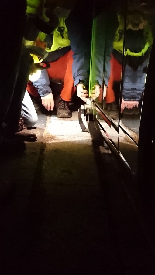 Solaris Tramino Olsztyn S111O #3001 na przystanku Dworzec Główny podczas pierwszego przejazdu próbnego (19 listopada 2015)