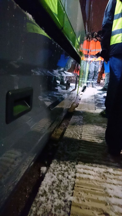 Solaris Tramino Olsztyn S111O #3001 na przystanku Szpital Wojewódzki podczas trzeciego przejazdu próbnego (23 listopada 2015)