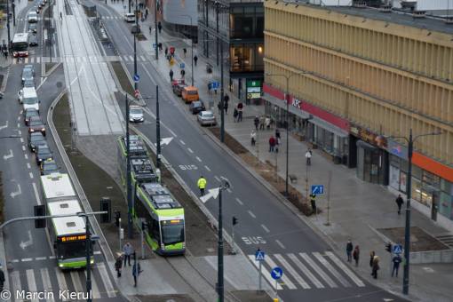 Solaris Tramino Olsztyn S111O #3001 w alei Piłsudskiego podczas przejazdu próbnego (30 listopada 2015)
