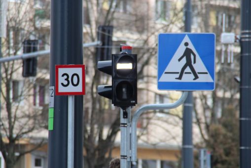 Ograniczenie prędkości do 30 km/h i sygnalizacja tramwajowa na placu Jana Pawła II