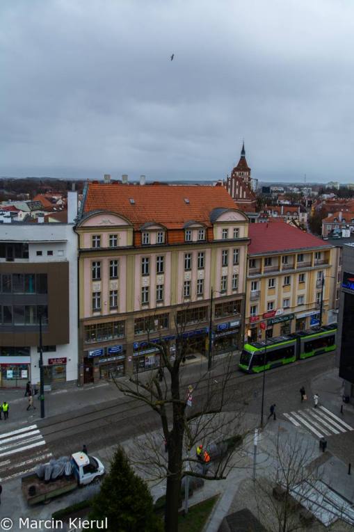Solaris Tramino Olsztyn S111O #3001 na placu Jana Pawła II podczas przejazdu próbnego (30 listopada 2015)
