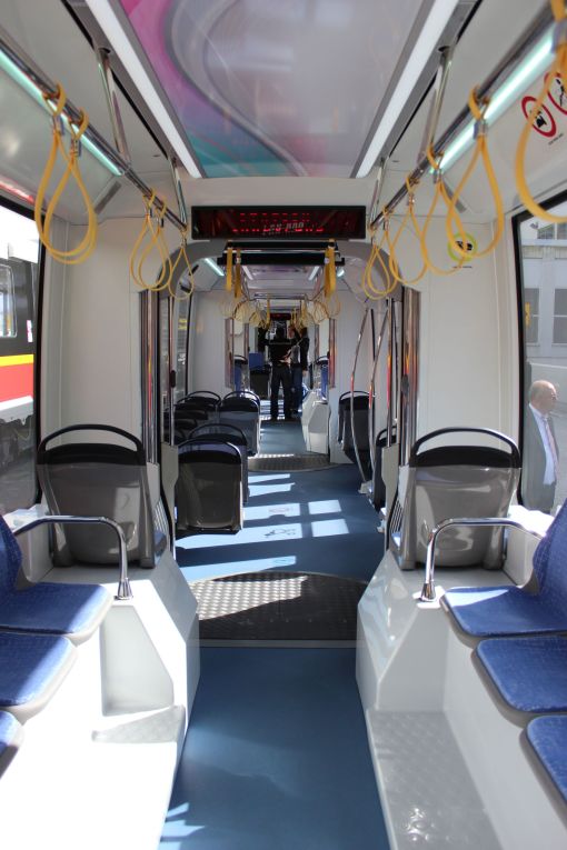 Wnętrze Durmazlara SilkWorm na targach InnoTrans 2012 w Berlinie