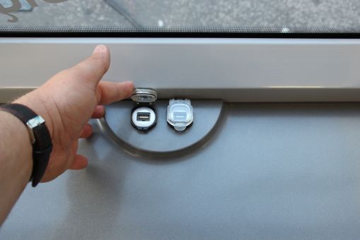 Gniazda USB w Pesie Twist 2014N "Krakowiak"