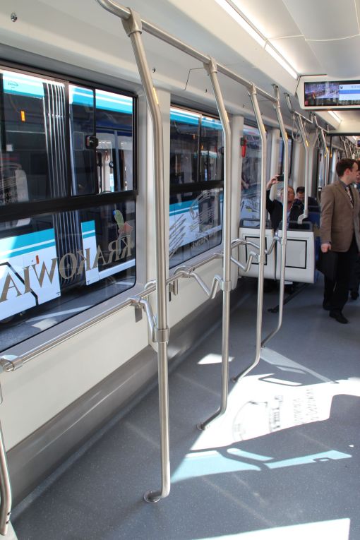 Wnętrze Pesy Twist 2014N "Krakowiak" wystawianej na targach InnoTrans 2016 w Berlinie