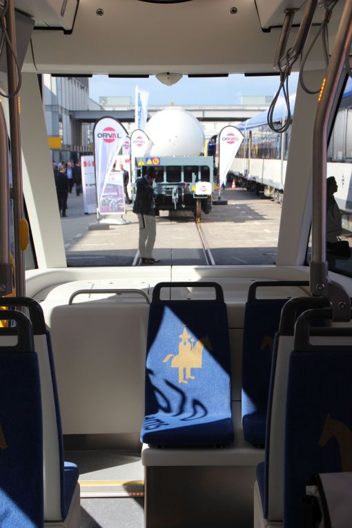 Wnętrze Pesy Twist 2014N "Krakowiak" wystawianej na targach InnoTrans 2016 w Berlinie