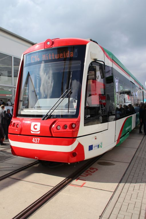 Tramwaj wysokoperonowy (Stadtbahn) Stadler Citylink dla Chemnitz na targach InnoTrans 2016 w Berlinie