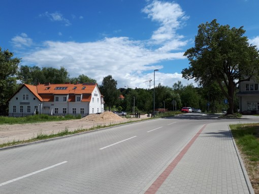 Nowa ulica, którą proponujemy nazwać Trolejbusową - prowadzi do Muzeum Nowoczesności i dawnej zajezdni trolejbusowej