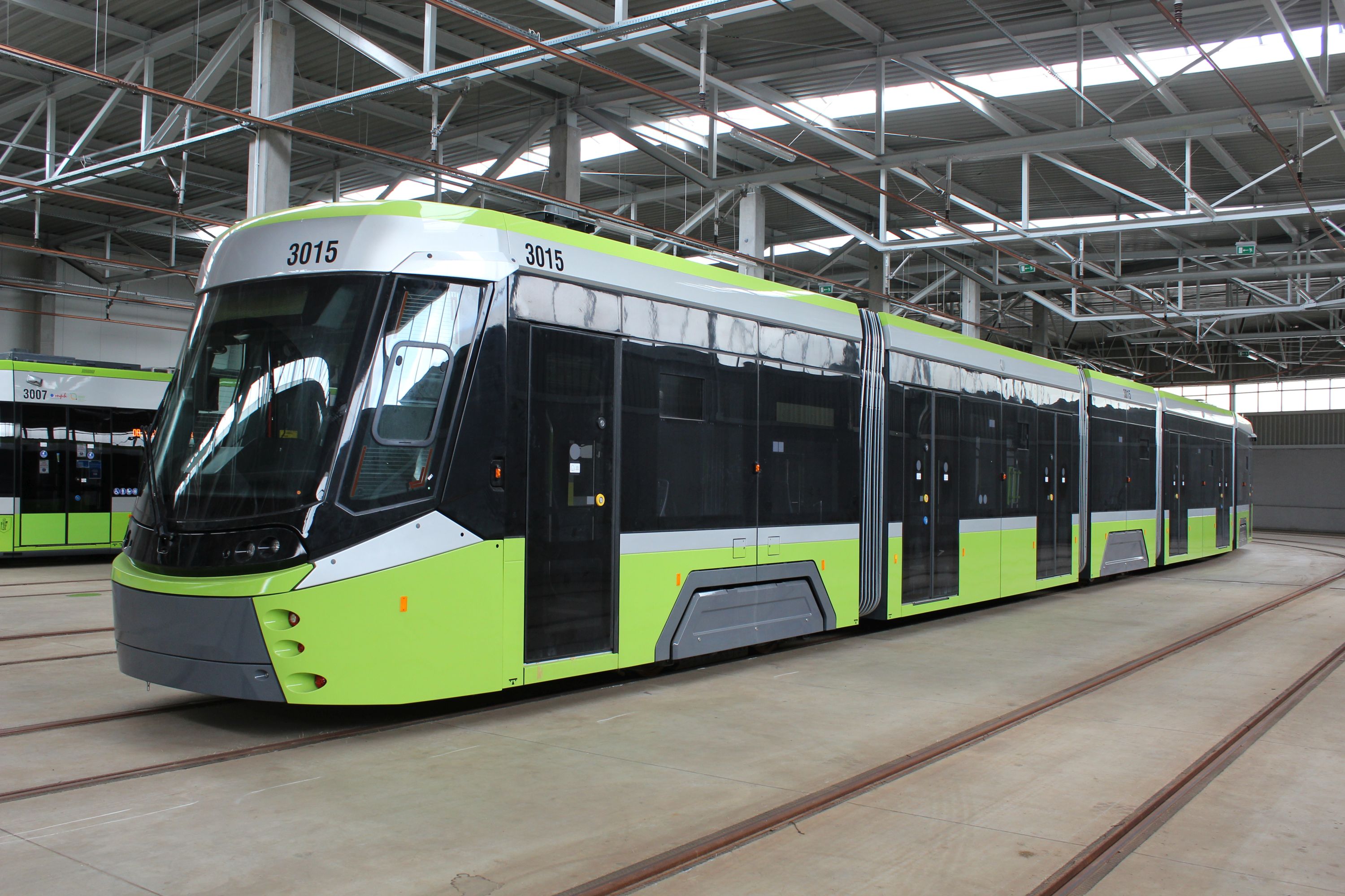 Durmazlar Panorama Olsztyn DRP5H05 #3015 w hali postojowej zajezdni tramwajowej (8 lipca 2020)
