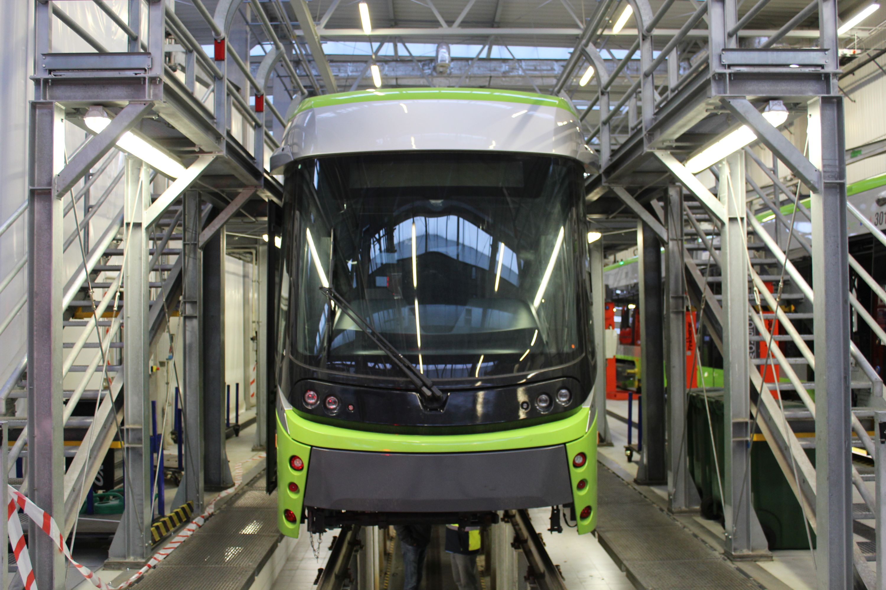 Durmazlar Panorama Olsztyn DRP5H05 #3016 na kanale technicznym w zajezdni (30 listopada 2020)