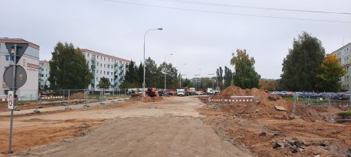 Budowa linii tramwajowej w ulicy Wilczyńskiego, w okolicach skrzyżowania z ulicą Krasickiego (2 października 2021)