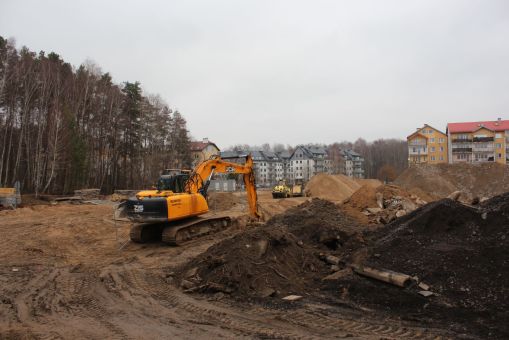 Budowa linii tramwajowej w ulicy Wilczyńskiego, w okolicach przyszłego przystanku końcowego Pieczewo (14 listopada 2021)
