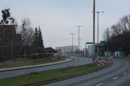 Budowa linii tramwajowej w ulicy Synów Pułku (14 listopada 2021)