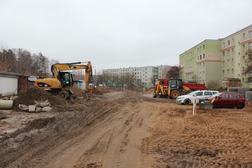 Budowa linii tramwajowej w ulicy Wilczyńskiego, między ulicami Wachowskiego i Gębika (14 listopada 2021)