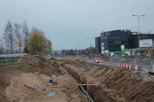 Budowa linii tramwajowej w ulicy Wyszyńskiego, między aleją Piłsudskiego a ulicą Żołnierską (14 listopada 2021)